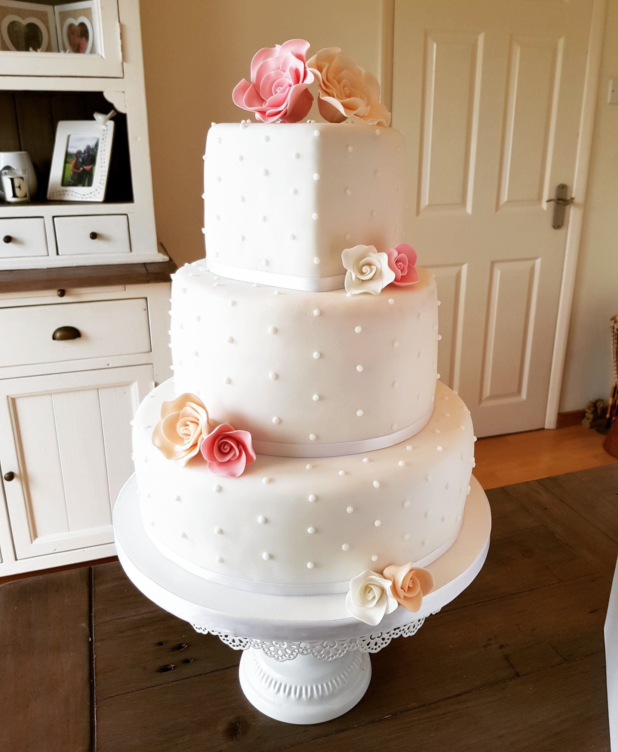 Wedding cake 11 by Kim’s Cake Gallery