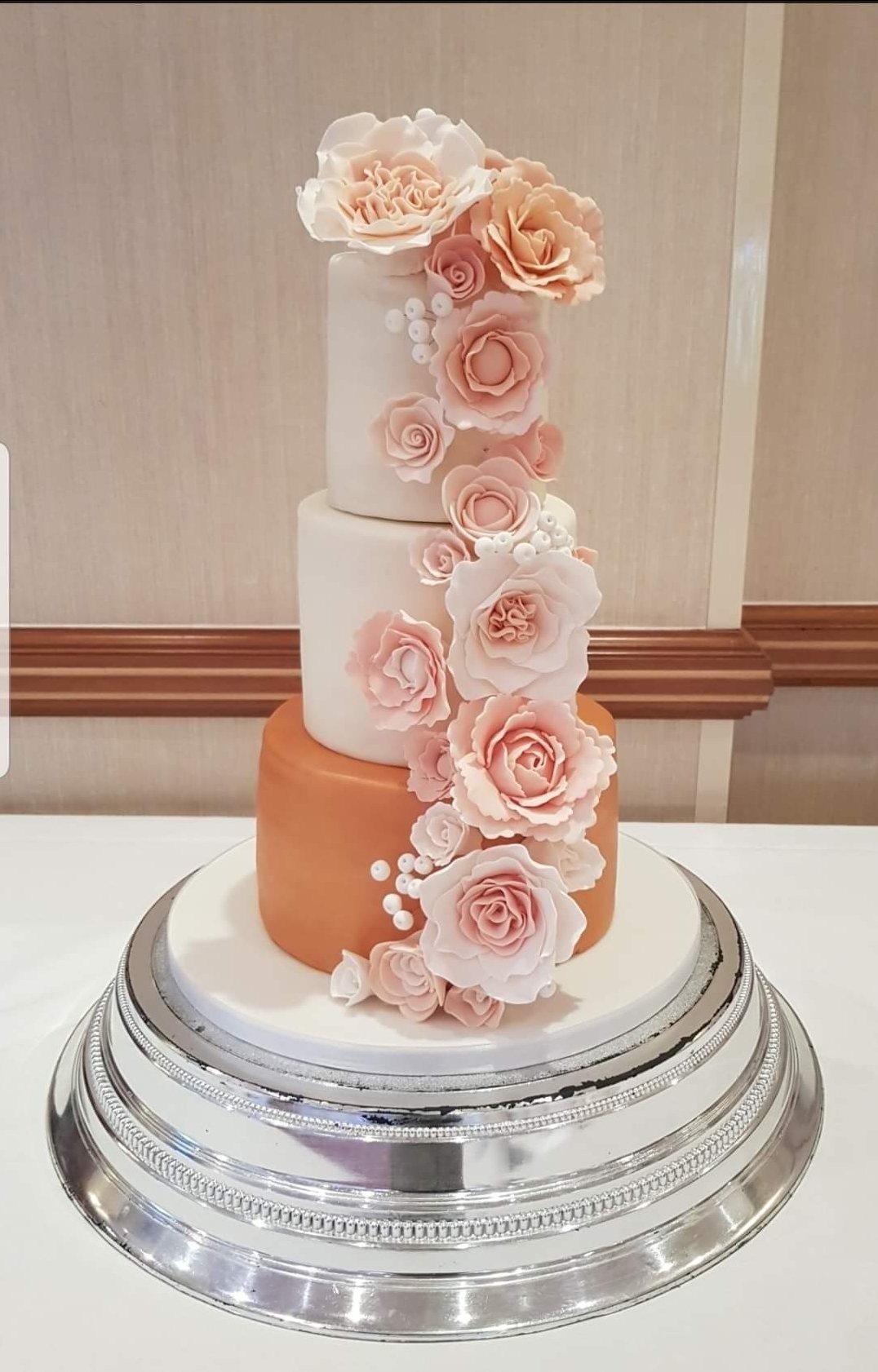 Wedding cake 18 by Kim’s Cake Gallery