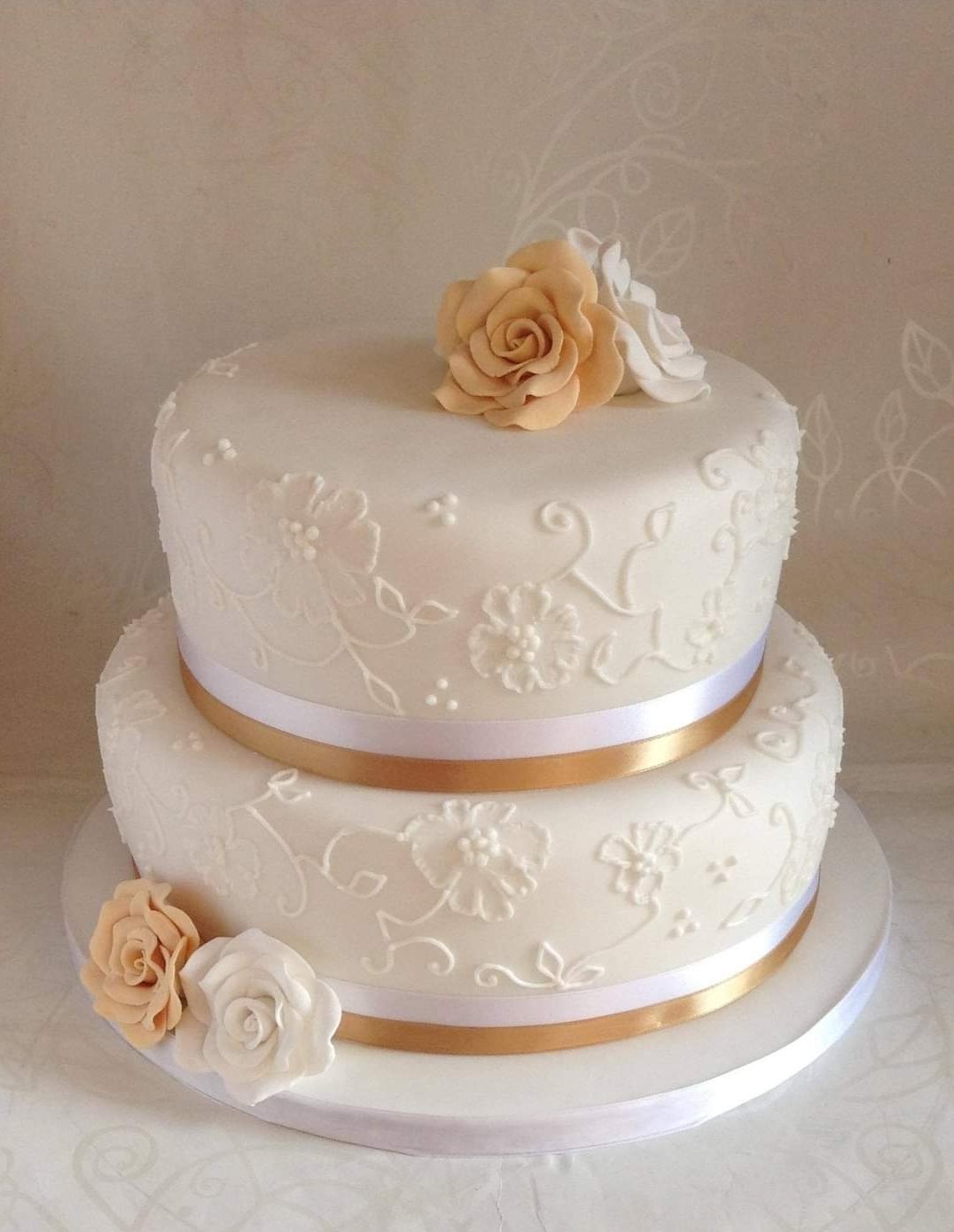 Wedding cake 21 by Kim’s Cake Gallery
