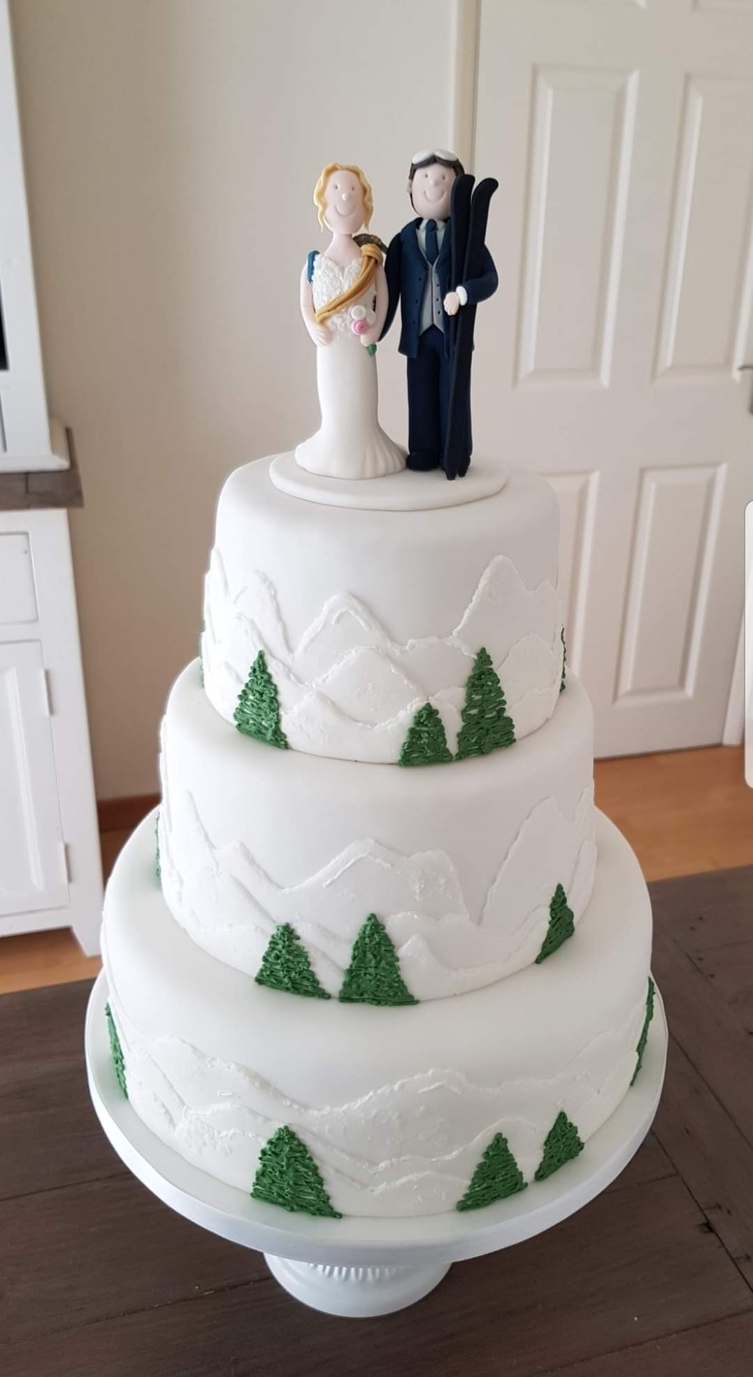 Wedding cake 23 by Kim’s Cake Gallery