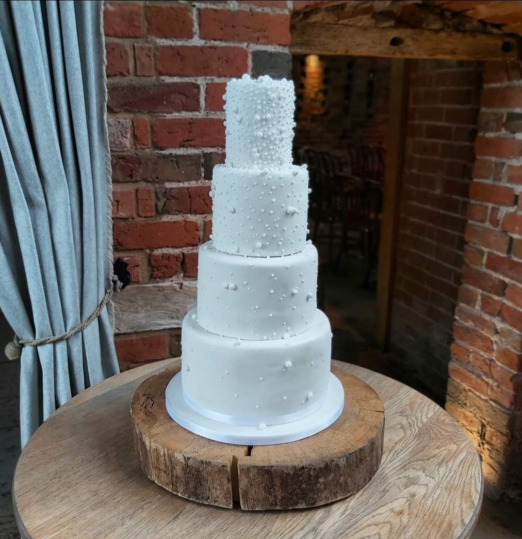Wedding cake 24 by Kim’s Cake Gallery