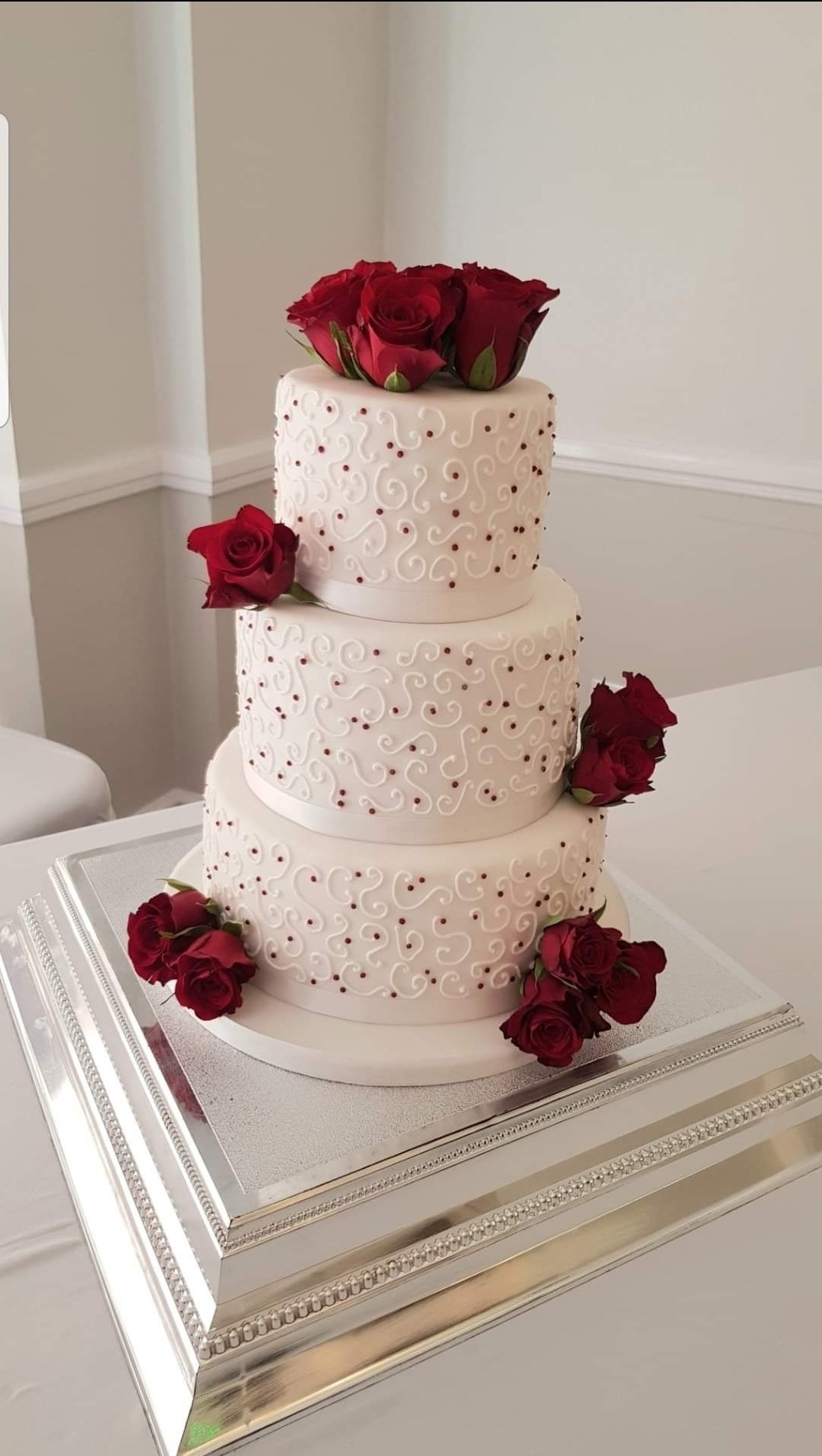 Wedding cake 27 by Kim’s Cake Gallery
