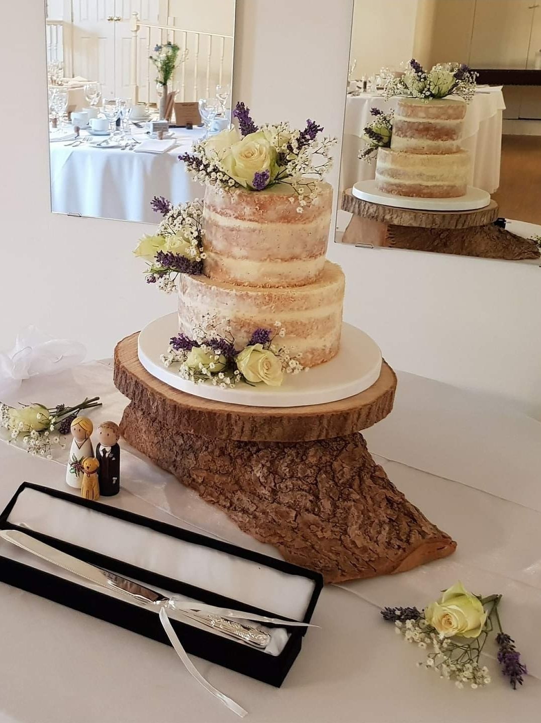 Semi naked wedding cake