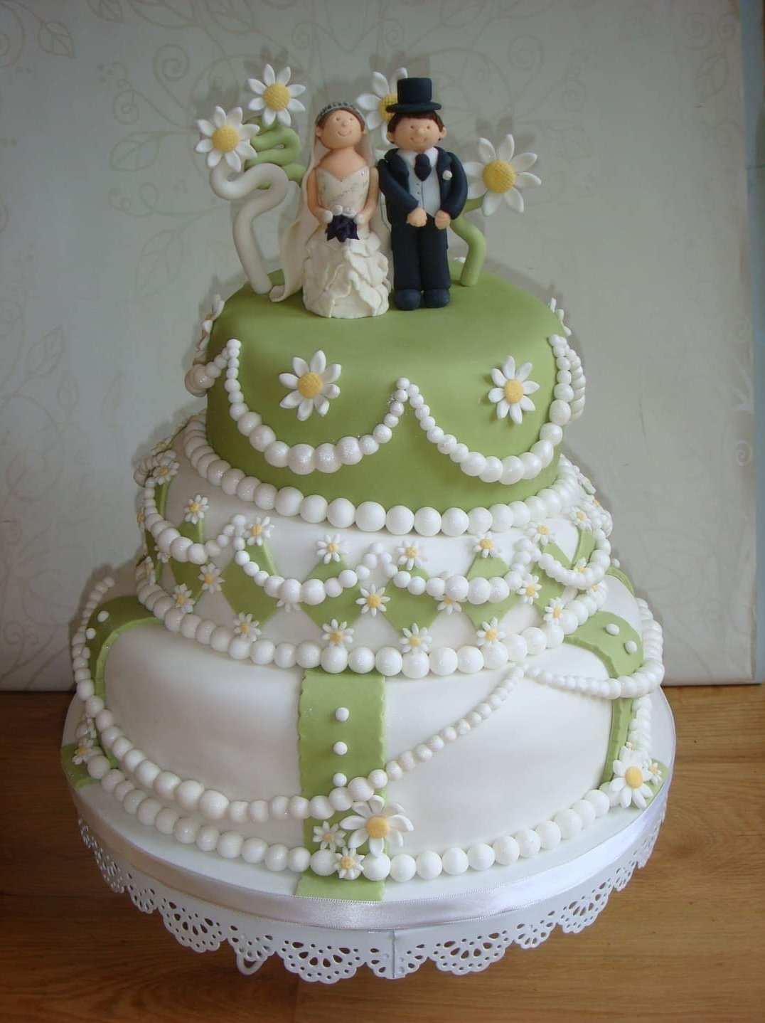 Wedding cake 31 by Kim’s Cake Gallery