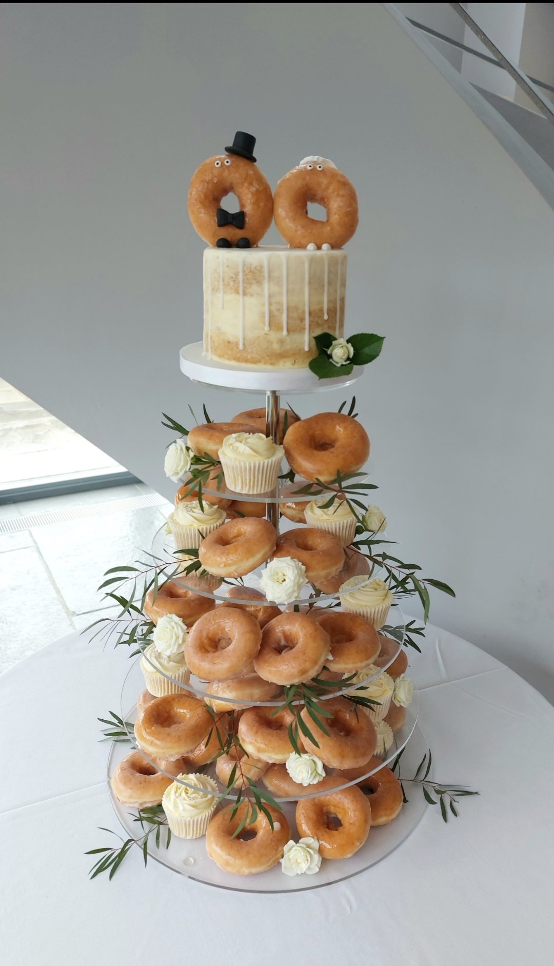 Wedding cake 38 by Kim’s Cake Gallery